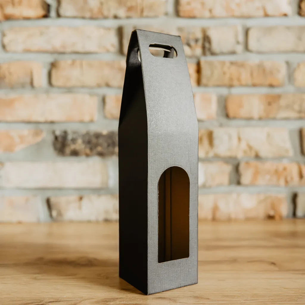 Czarny kartonik na alkohol