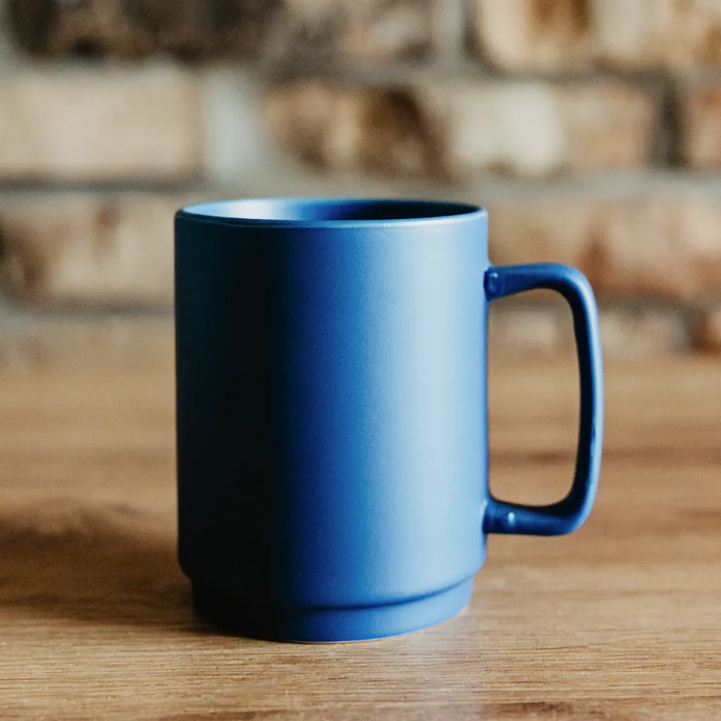 Kubek niebieski 330 ml