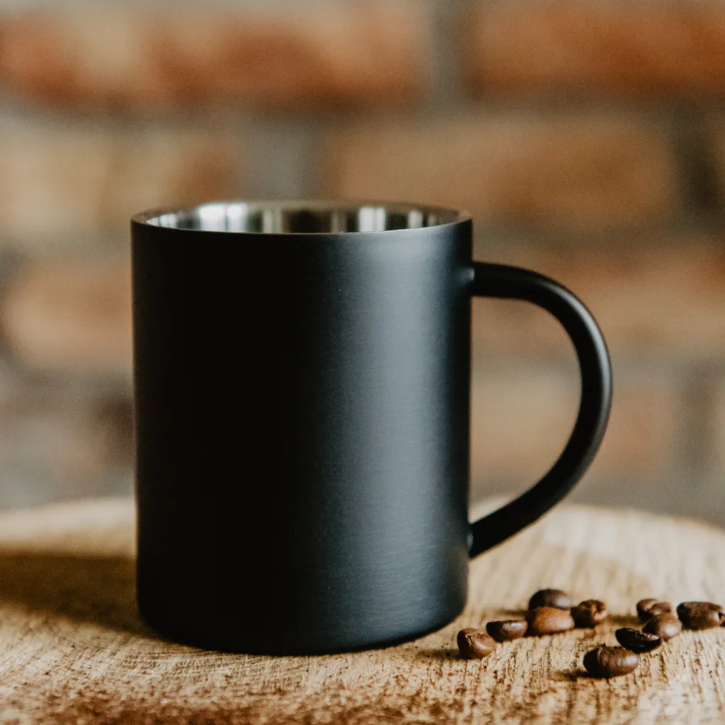 Kubek metalowy czarny - własny projekt