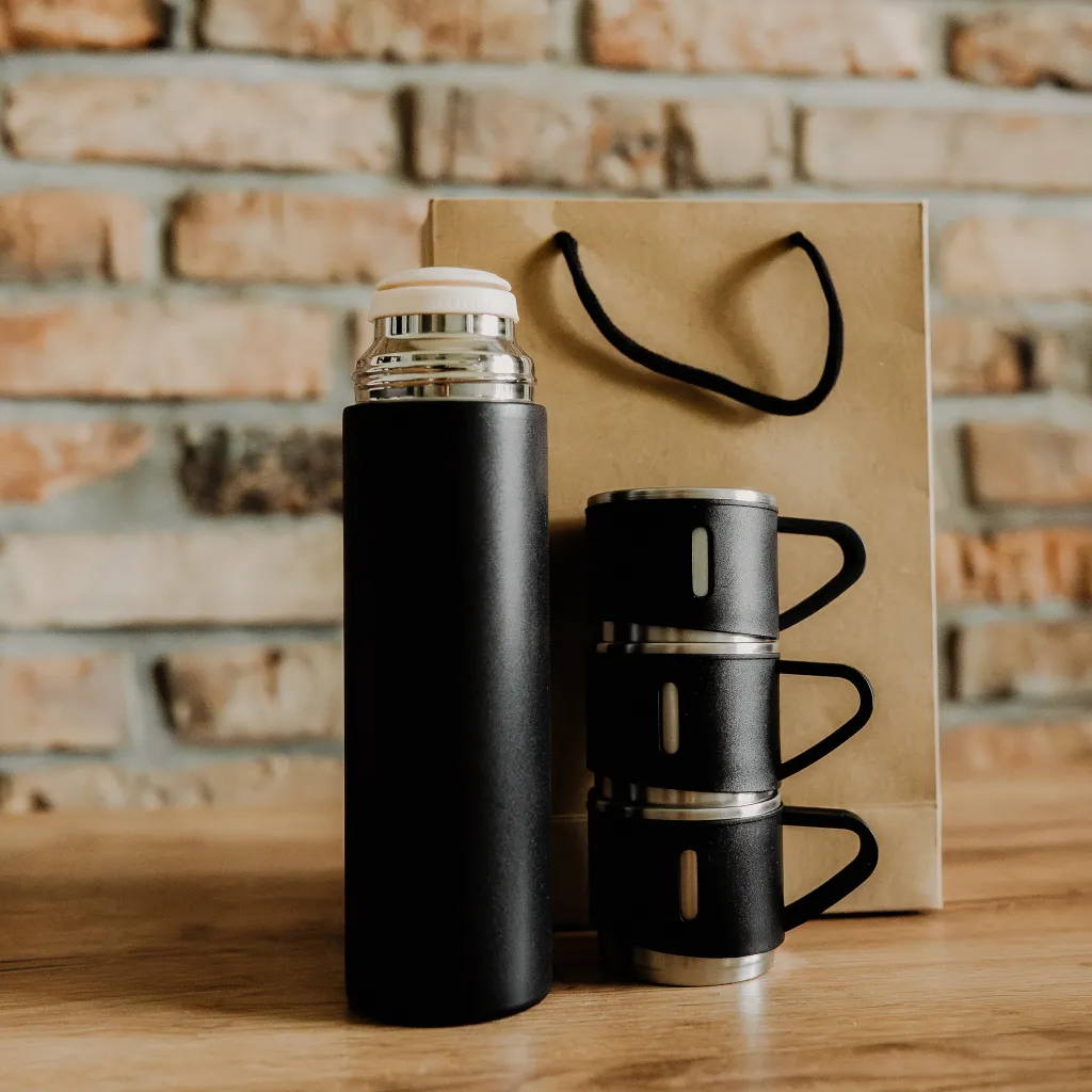 Zestaw termos + 3 kubki